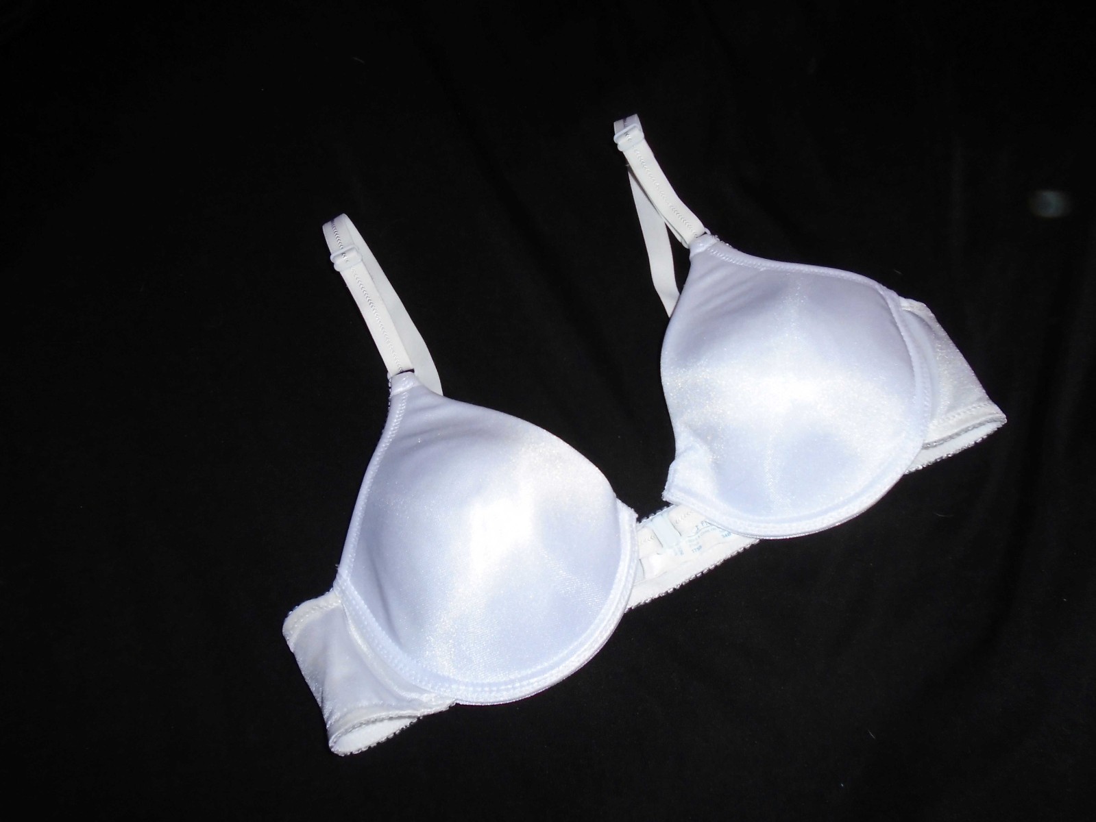 34B Shiny White U/W Front Clasp Vintage LILY OF FRANCE T-Shirt Bra #1758 34B