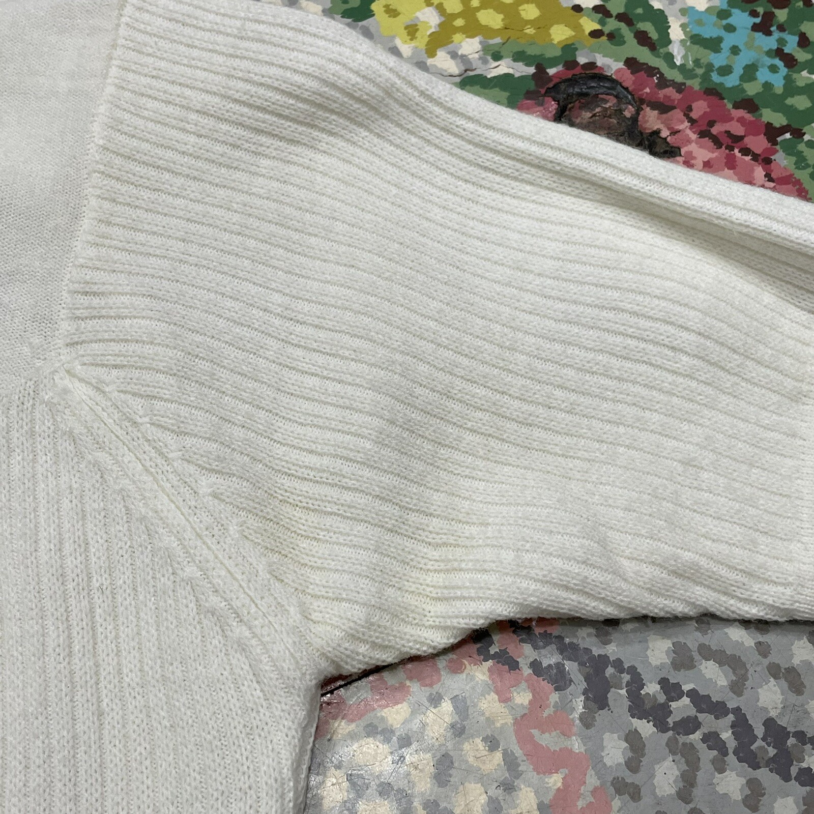 Vintage 70s Sweater Bee BANFF S/S Embroidered White Sweater Flowers S/M Top 80s