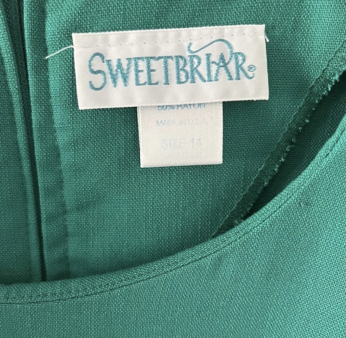 Vintage 80’s Sweetbriar Short Sleeve Green Dress Size 14 Round Neck Poly Blend