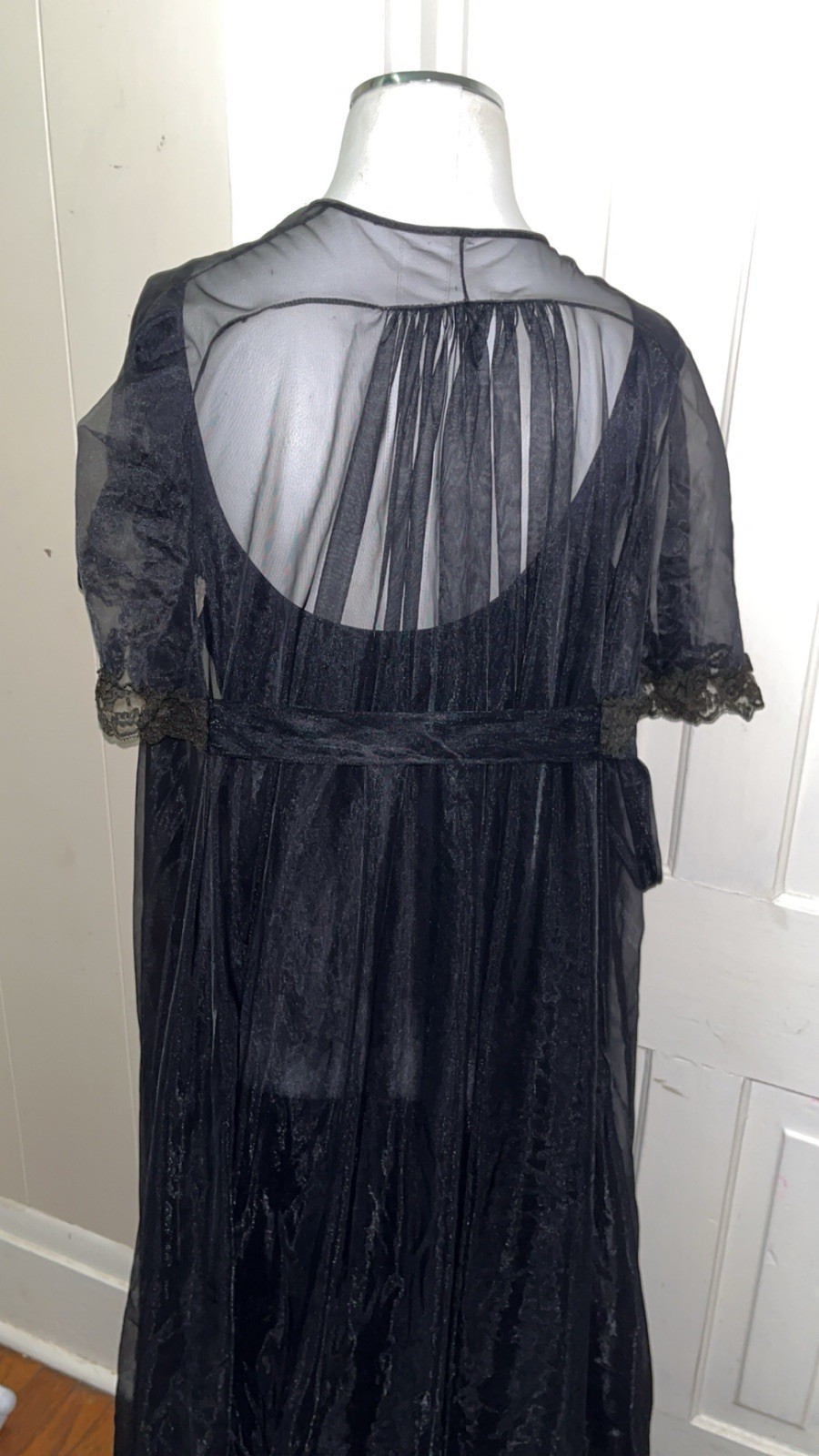 Vintage Miss Elaine Gold Label robe Set Long Nightgown Lace/embroidery black L