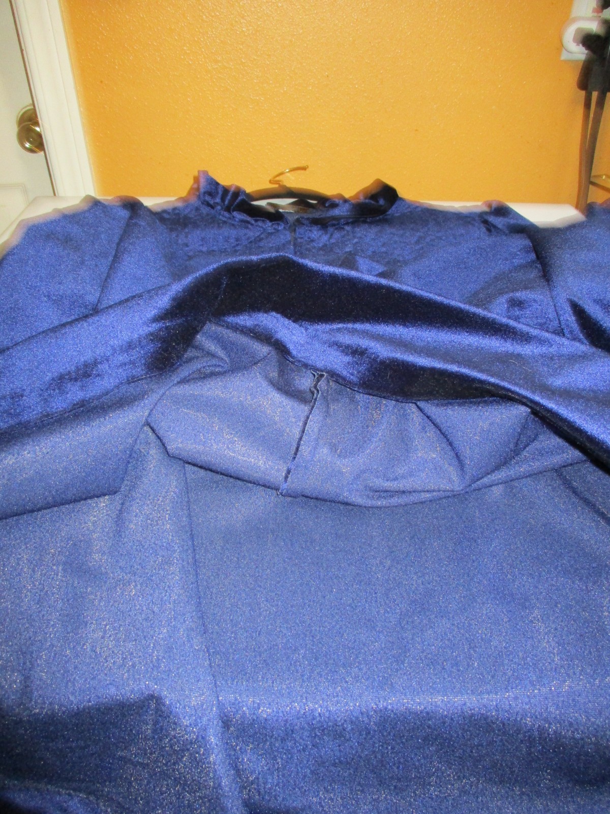 Vintage Aria Deep Blue Velvet Velour Zip Long House Coat / Robe Quilt Bodice M-L