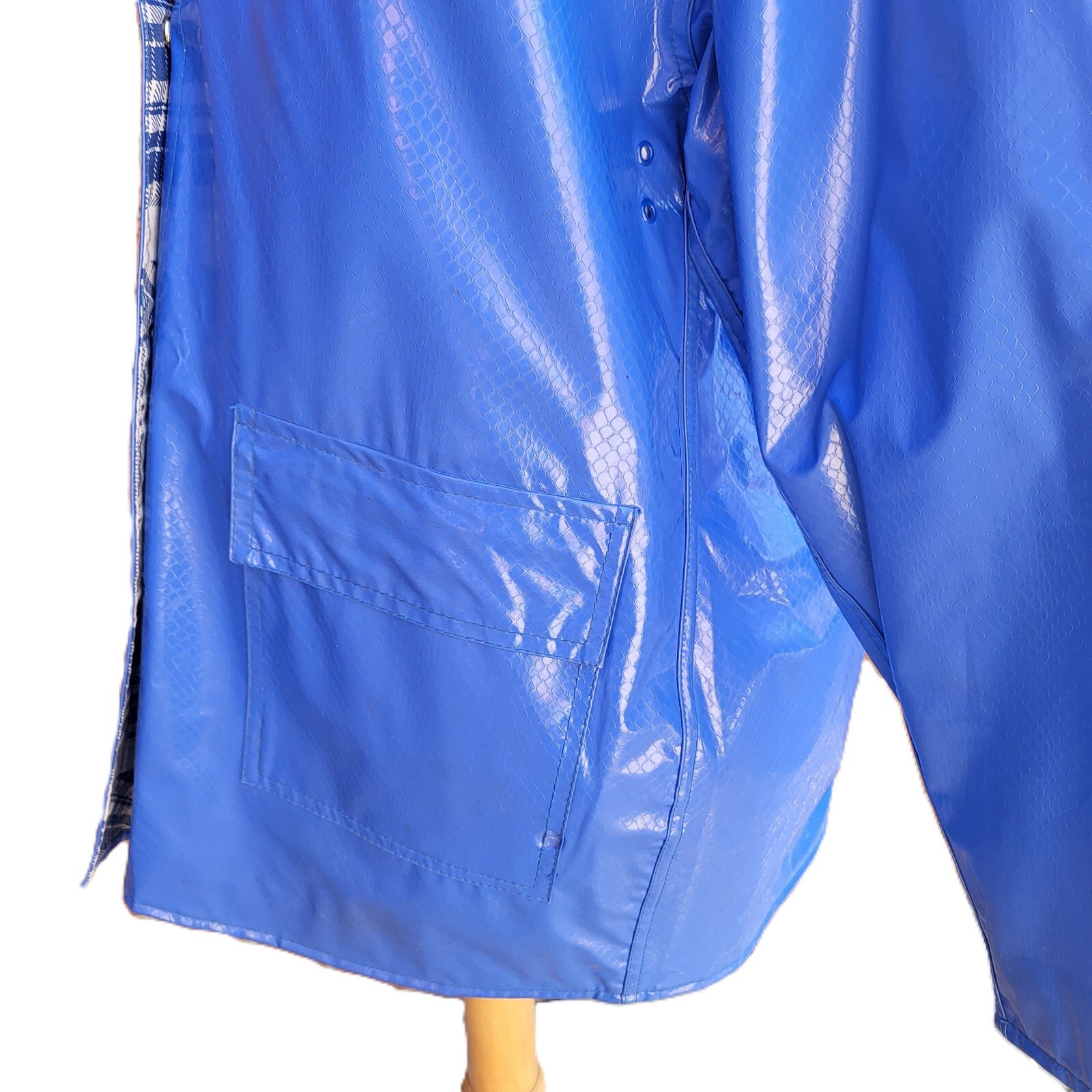 Ladies Wippette Raincoat Hooded Cornflower Blue PVC Vinyl Jacket Size M