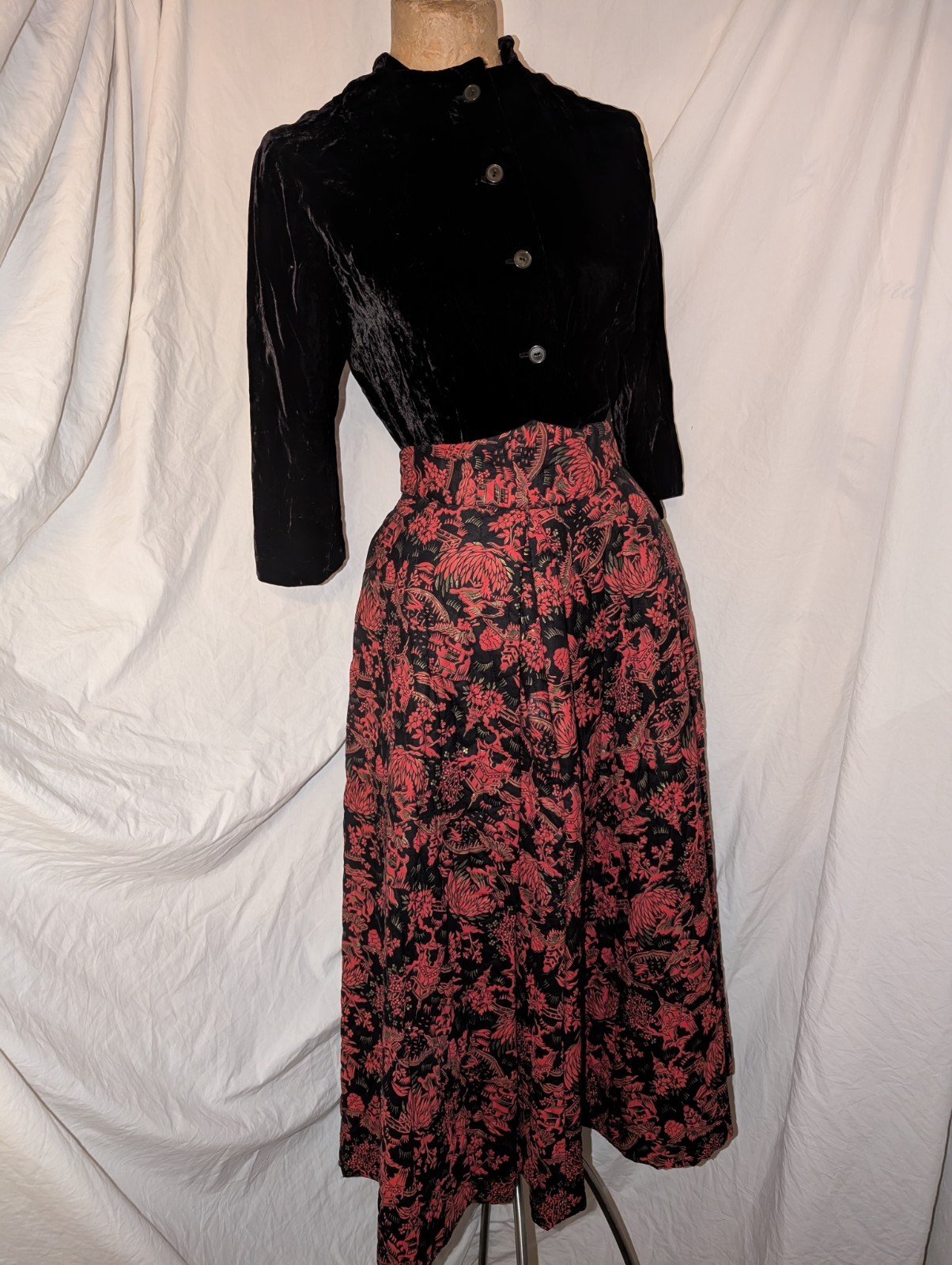 Vtg 50s Red & Black Skirt By Hobbies for Lorch of Dallas & 40s Velvet Top S/M