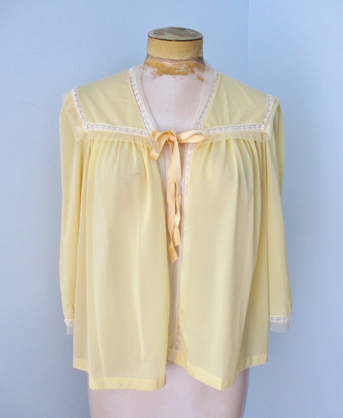Vtg 50s 60s Lorraine Butter Yellow Nylon Bedjacket Short Robe Eyelet Lace Trim M