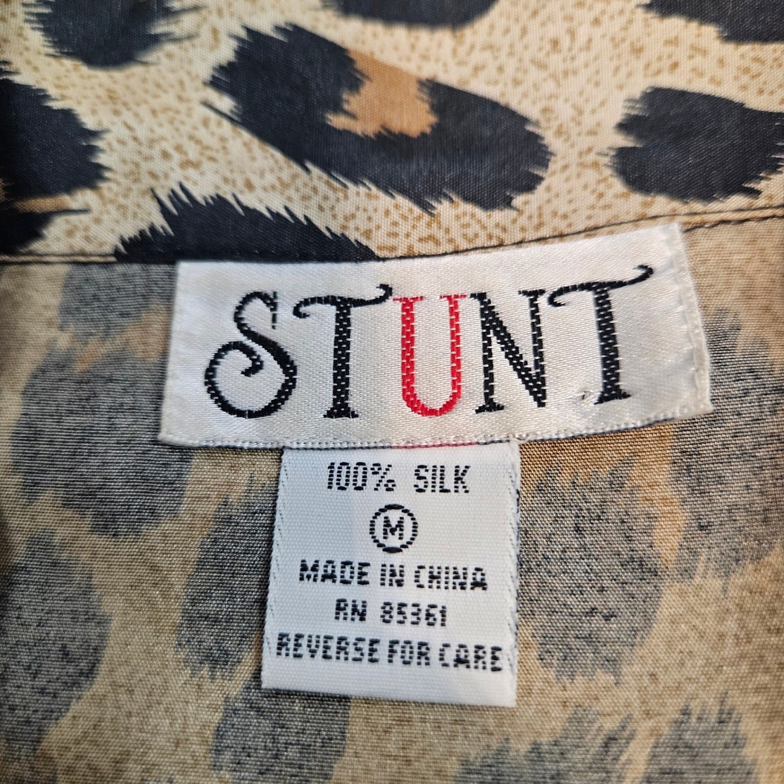 Stunt 100% Silk Leopard Print Button Down Blouse Animal Print Medium H22