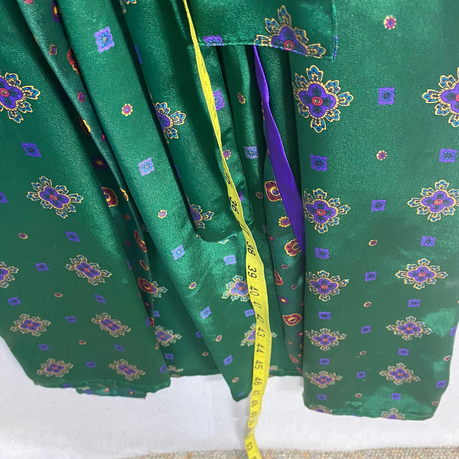 VTG Kimono ROBE Lingerie Size S Green Geometric Belted Women’s Satin Pocket