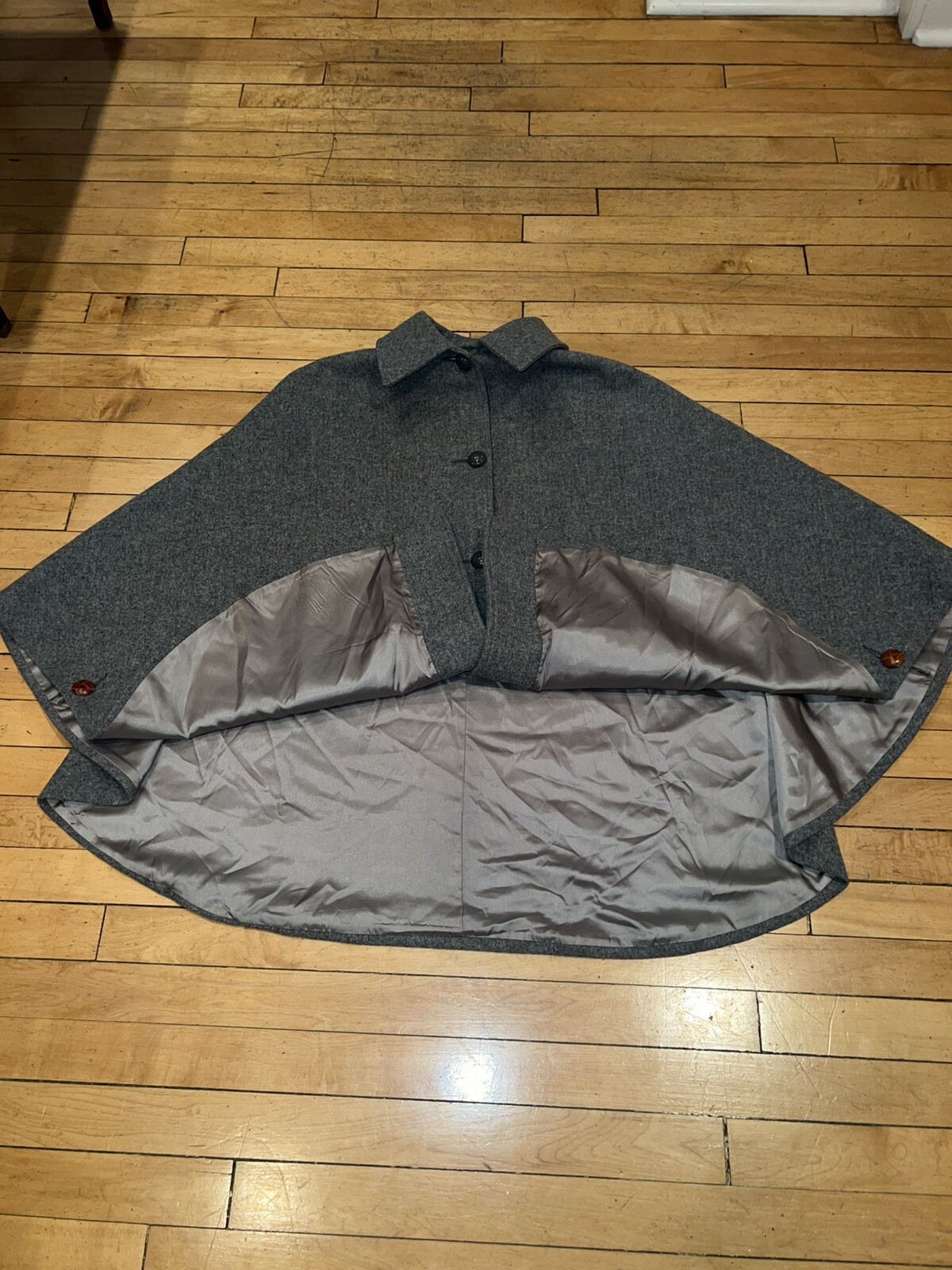Vintage C.C. Filson Co Eddie Bauer Womens Cape Sz M 100% Virgin Wool Gray USA
