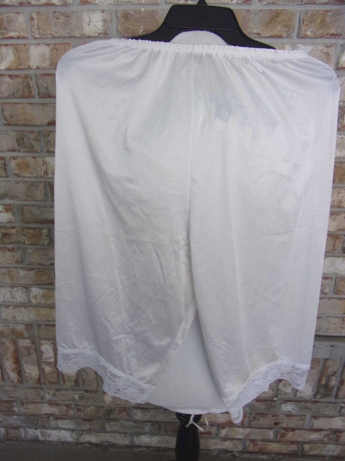VTG POLLANISE SZ L CREAMY WHITE NYLON PANTALOONS SLIP