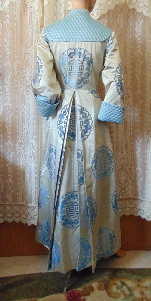 VTG 40s Ying Tai Co ORIENTAL FITTED SILK SATIN DRESSING GOWN ROBE W BATS 27W