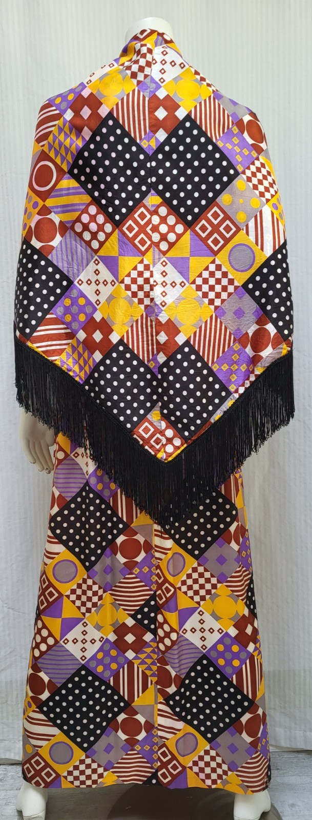 Vintage 1960’s Mod Geo Dot Print Maxi Skirt + Fringed Shawl – Waist 27″ – EUC