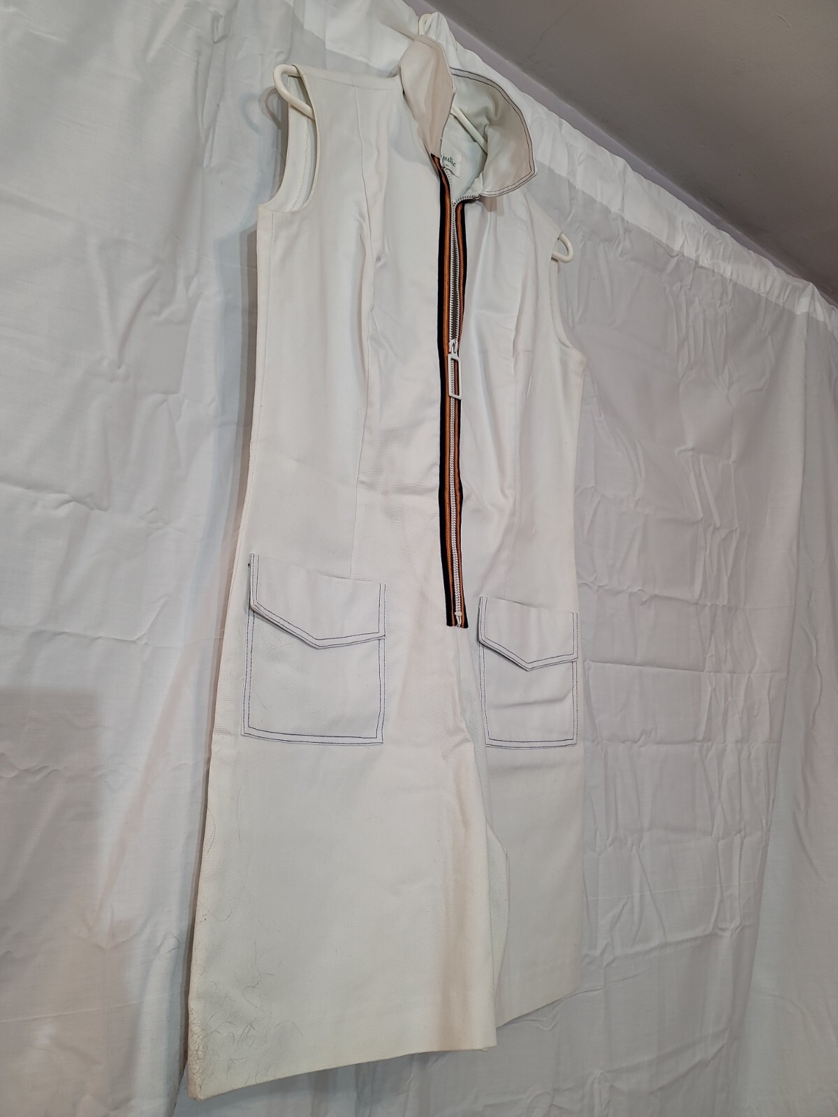 Vintage White 1960s zip Jumper Skort Majestic size small (waist 34″)