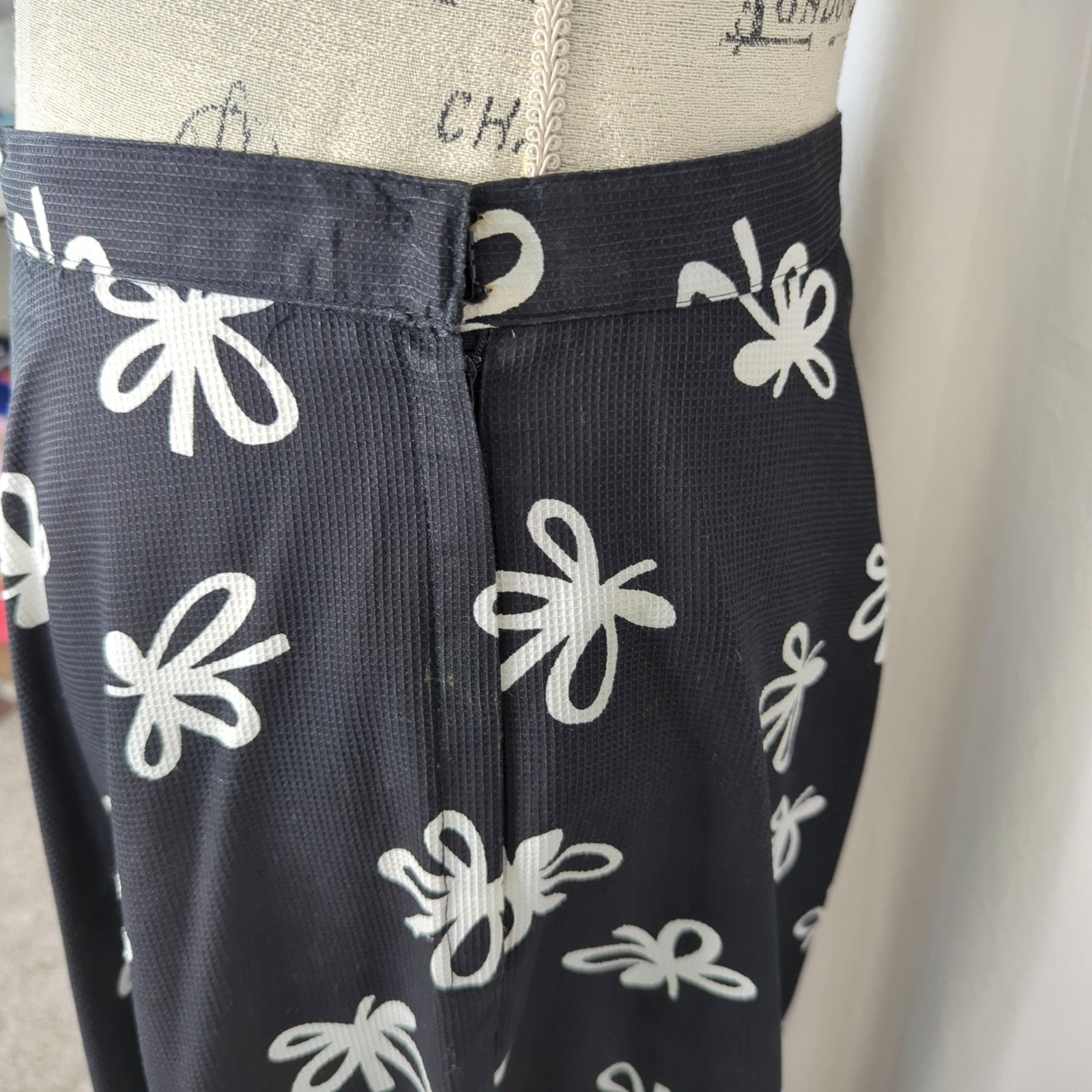 Vintage Maggy London Jeannene Booher Skirt Set Medium Top Black Bow