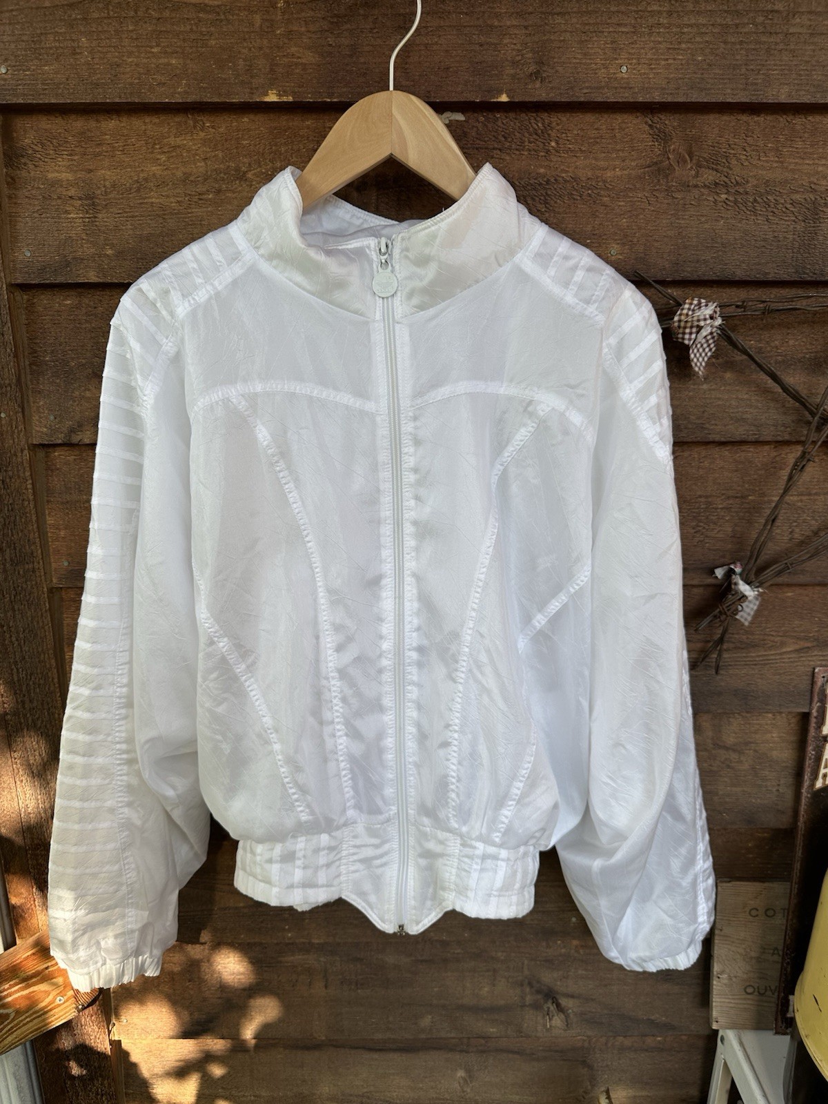 Vintage ups Adidas Original Womans White Nylon Retro Crinkle Short Jacket S/M