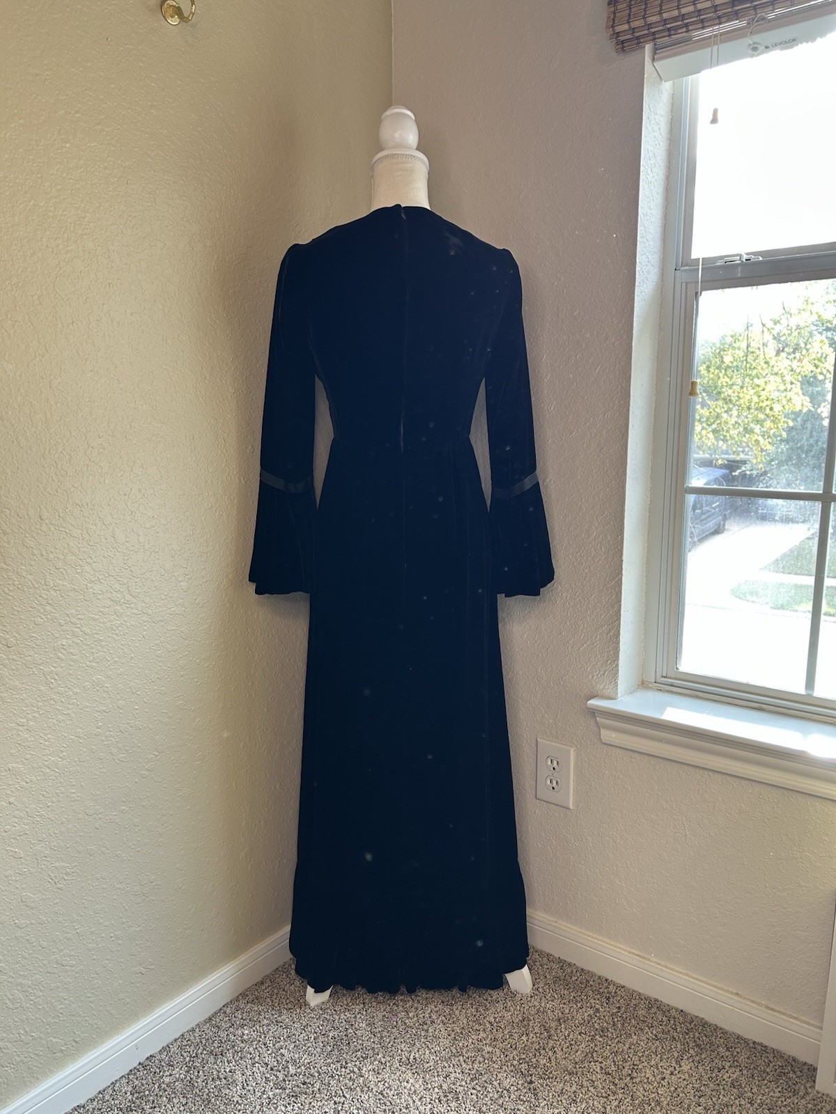 Vintage 1940s Bell Sleeve Edwardian Style Black Velvet Dress Size S Ruffle Hem