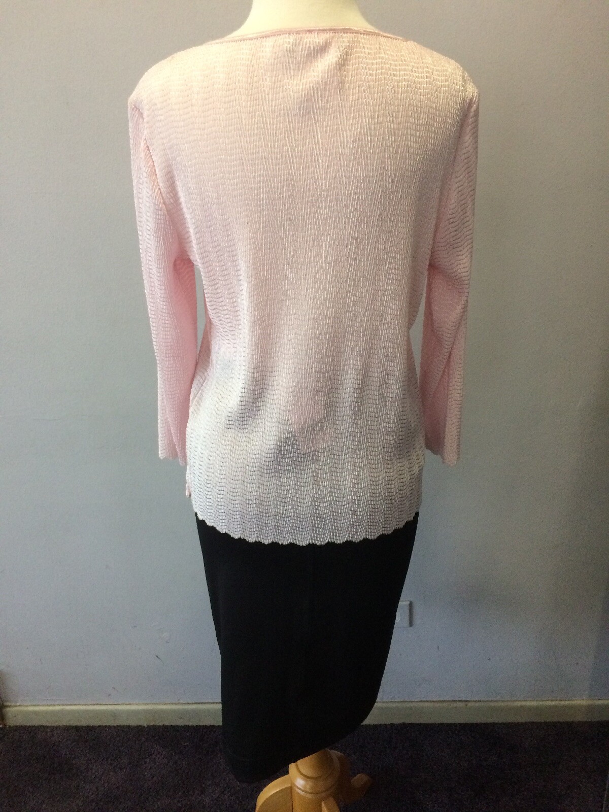 NWT Lana Lee Light Pink crinkle top. size medium, large and xlarge $29