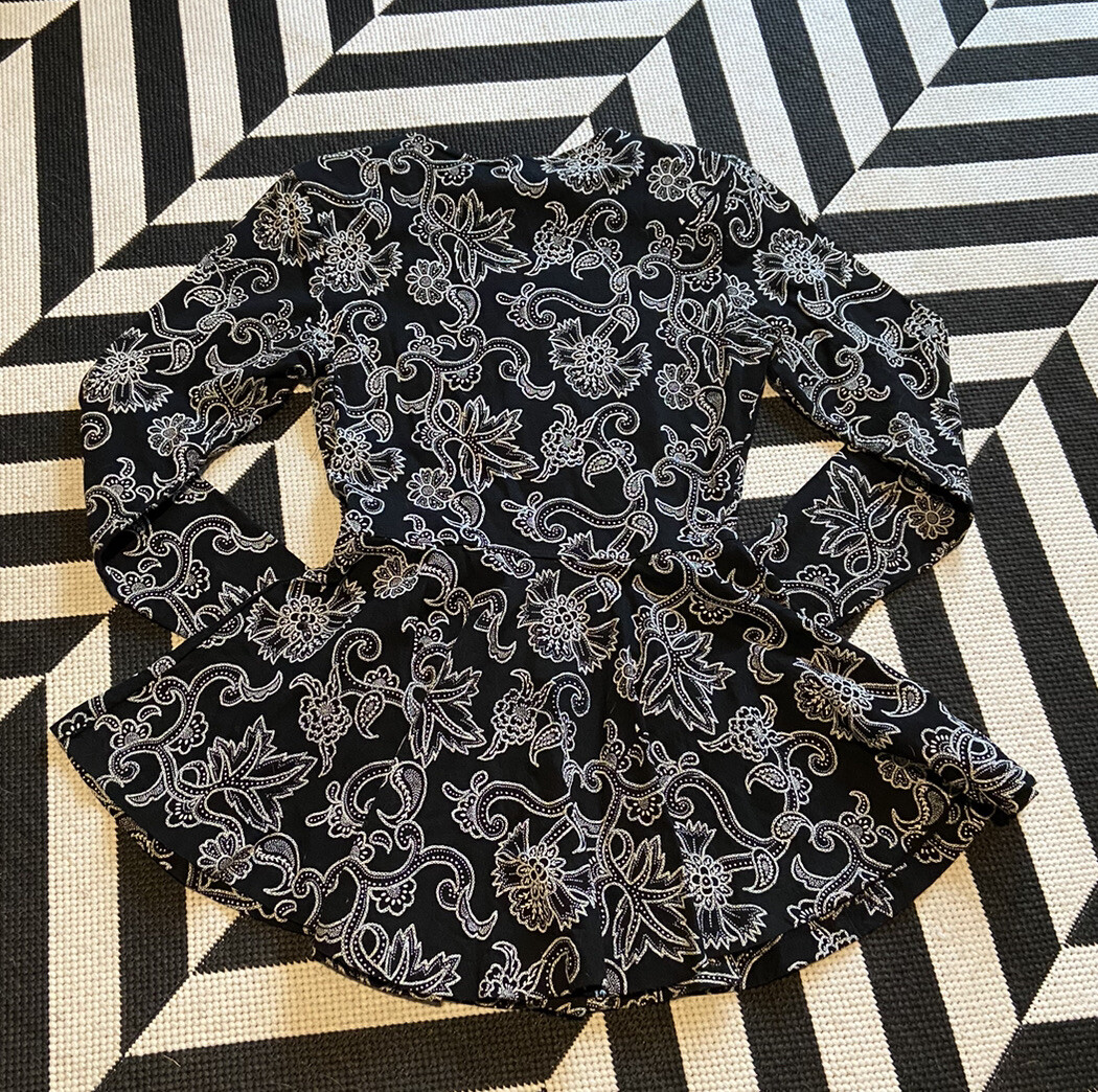 Vintage 80s Lajate Womens Blouse Top Black w White Embroidery Fit N Flare
