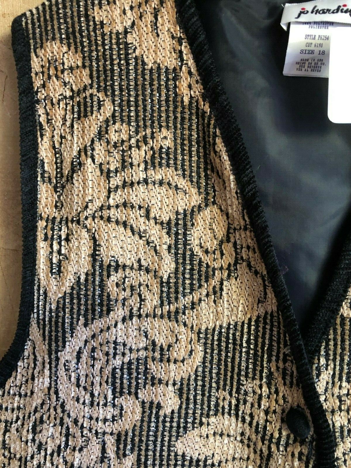 NWT VINTAGE JO HARDIN Women’s VEST Sz 18 or XL, BLACK BEIGE, TEXTURED, 4 BUTTONS