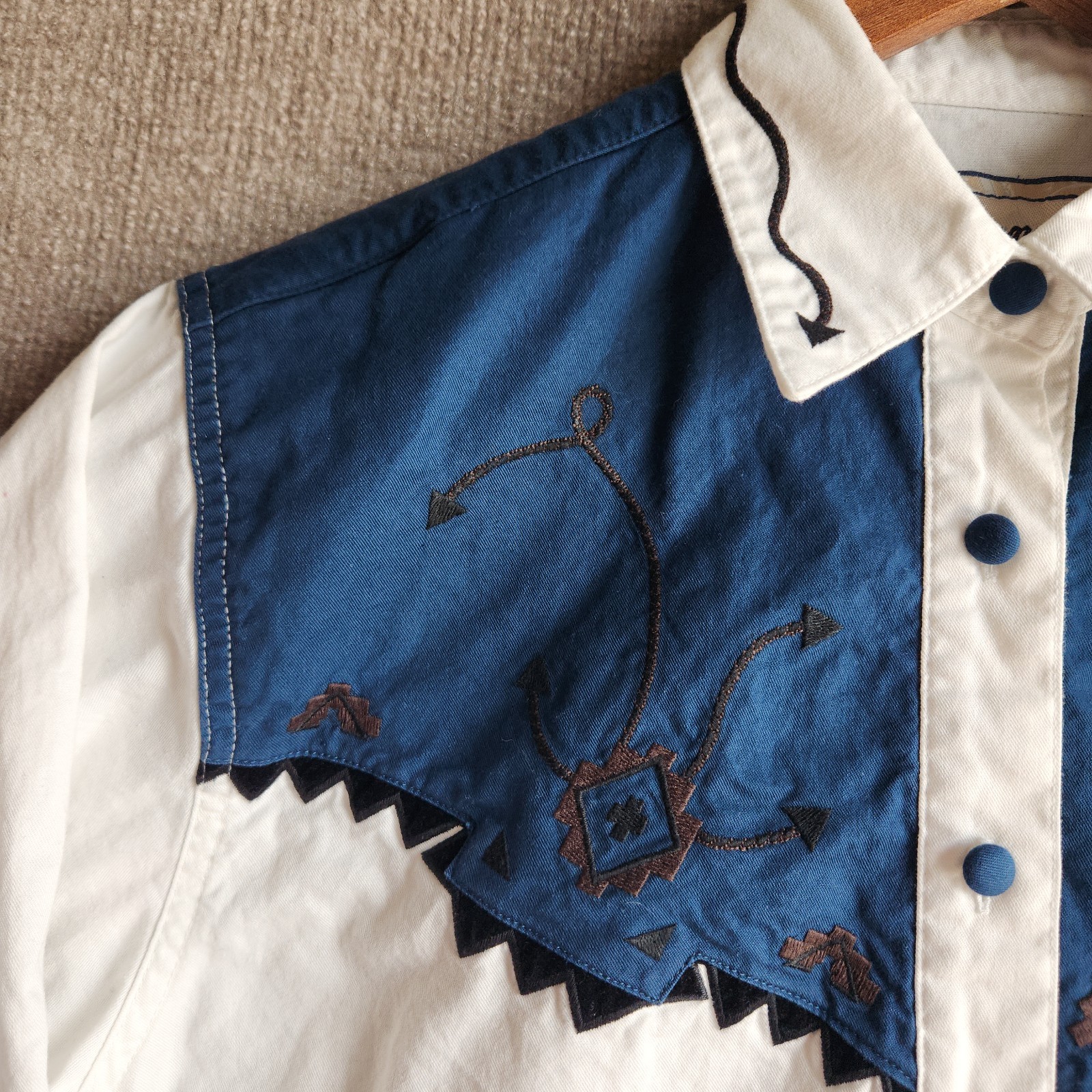 Vtg Wrangler Western Wear Women M Shirt Blue White Embroidered Contrast Yoke 90s