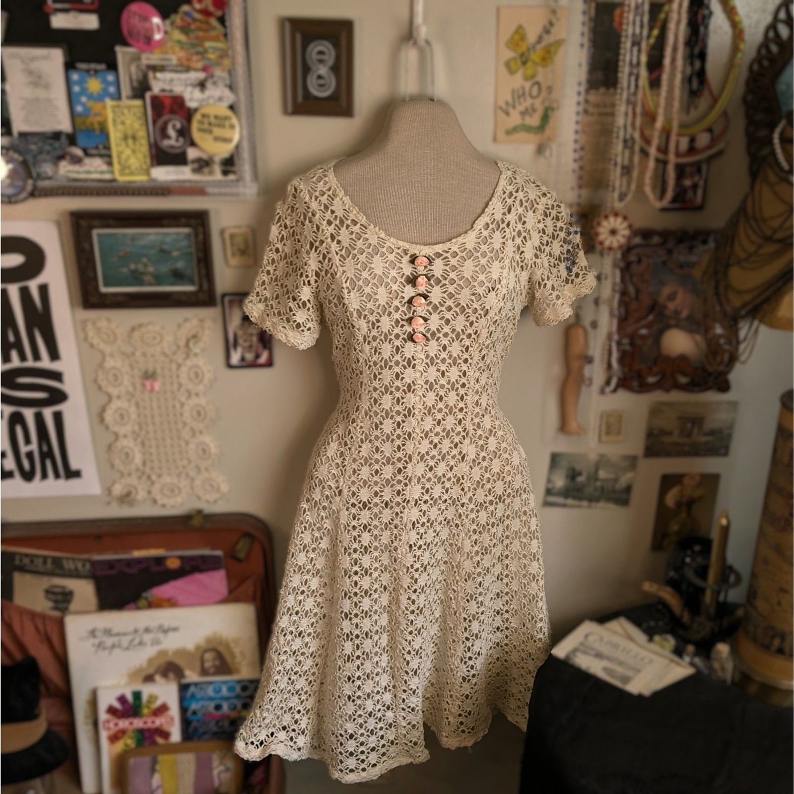 Vintage Crochet Lace Mini Dress Women’s Small/Medium Cream Rosette Coquette