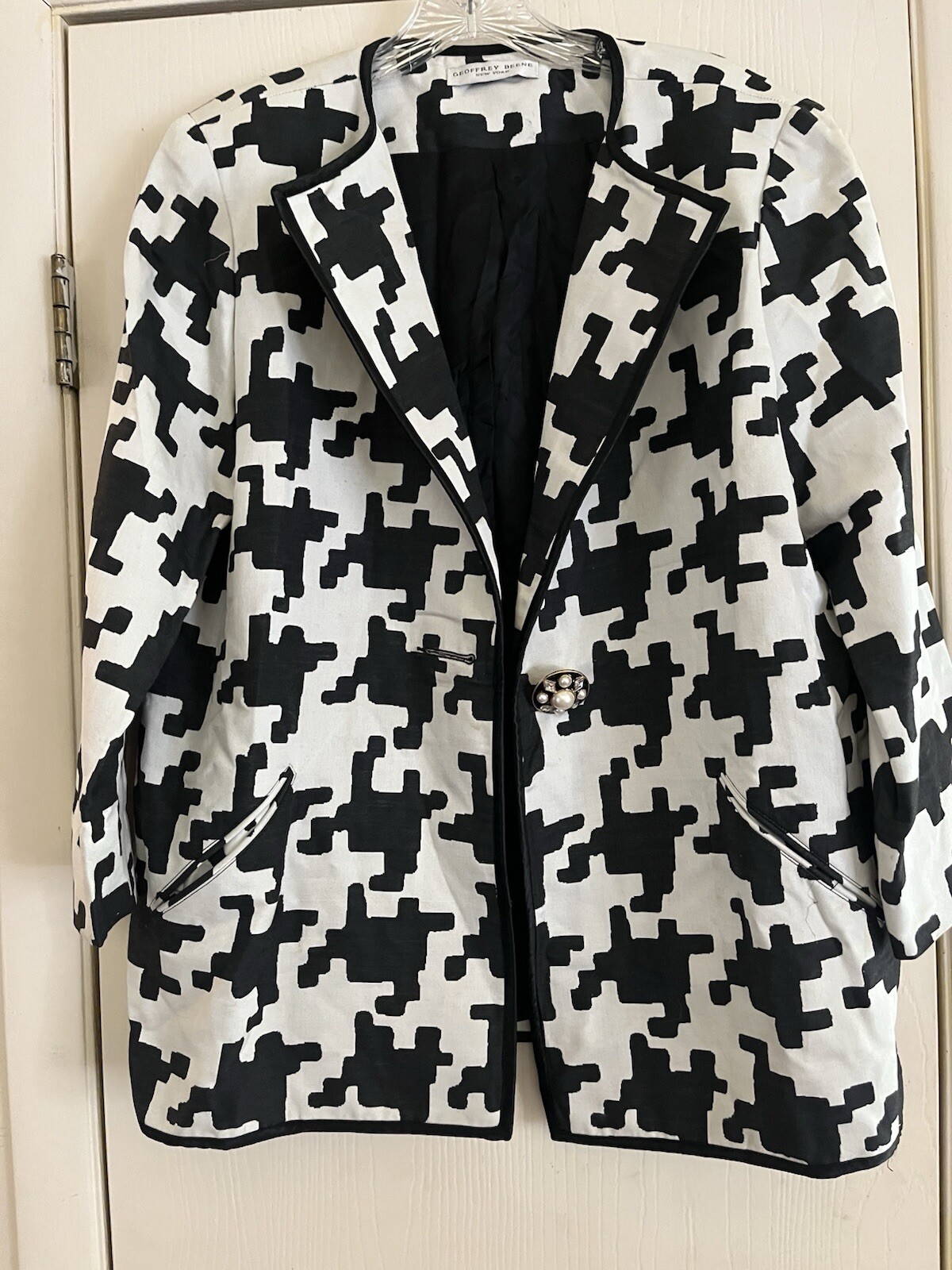 VTG Couture Geoffrey Beene Silk Old Money Houndstooth Blazer Embellished Button