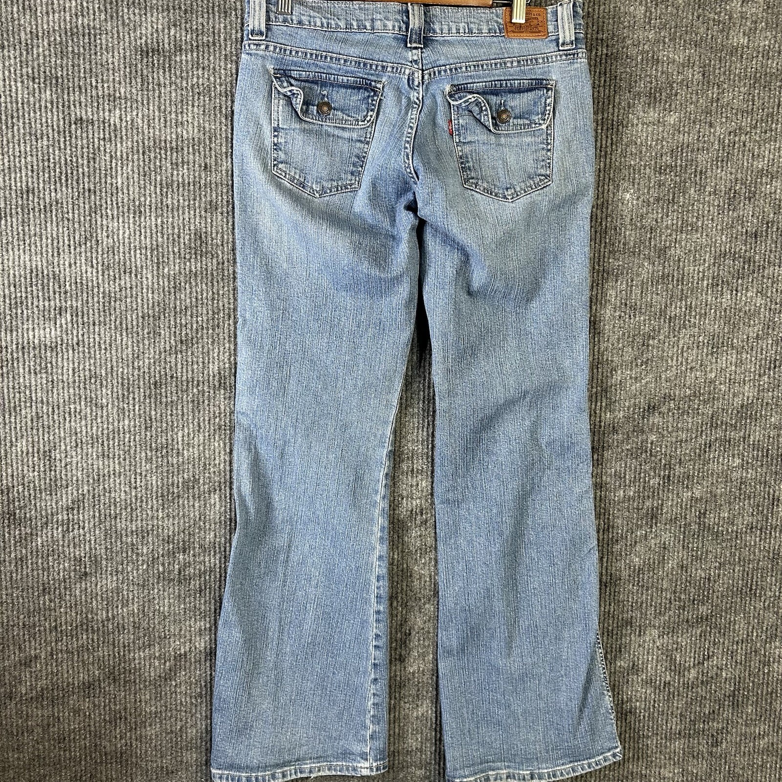 Vintage Levis Jeans Women’s 32/32 Flare Leg