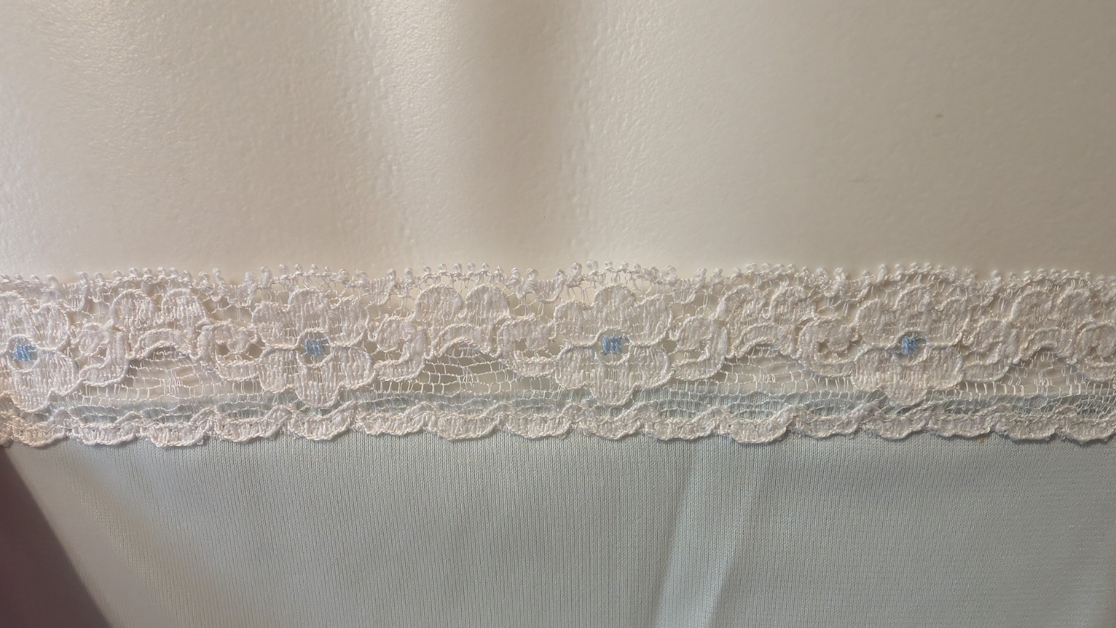 Vintage 1960’s SHADOWLINE Light Blue Full Slip Antron Nylon Size 32 Short NWT
