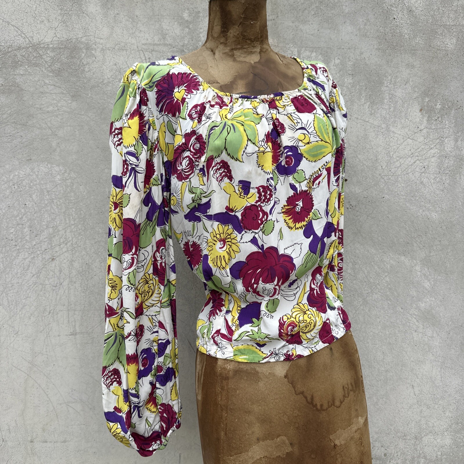 Vintage 1940s Anthropomorphic Floral Novelty Print Blouse Crepe Top Deco Shirt