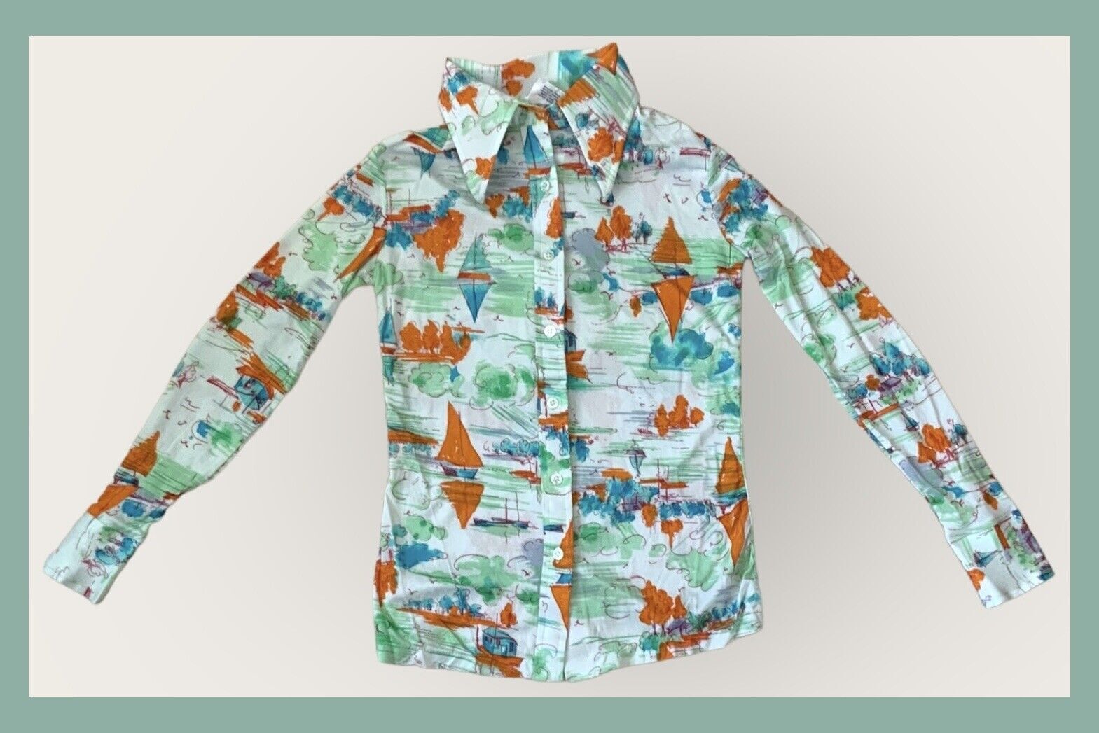 Vtg 1960-70s Nylon Long Sleeve Button Up Blouse W/Sailboats & Scenery – Small