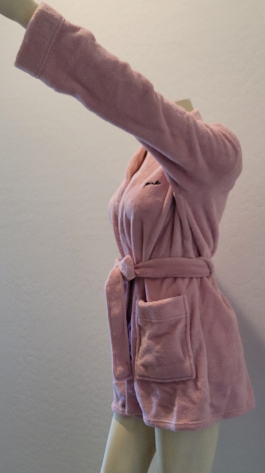Victorias Secret PINK Plush Logo Wrap Short Soft Cozy Plush Robe Light Pink XS/S