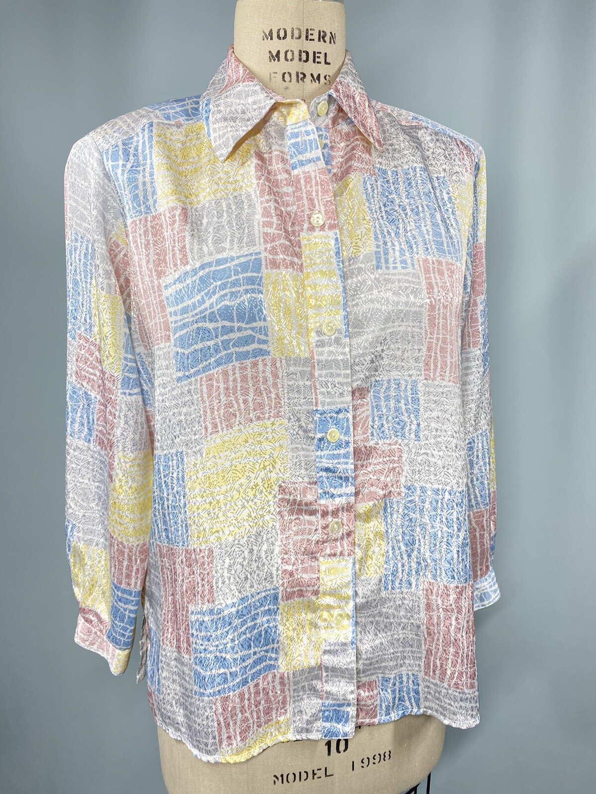Vintage Blouse Top Women’s SIZE 10 PETITE LARGE pastel satin DA RUE 80s 90s