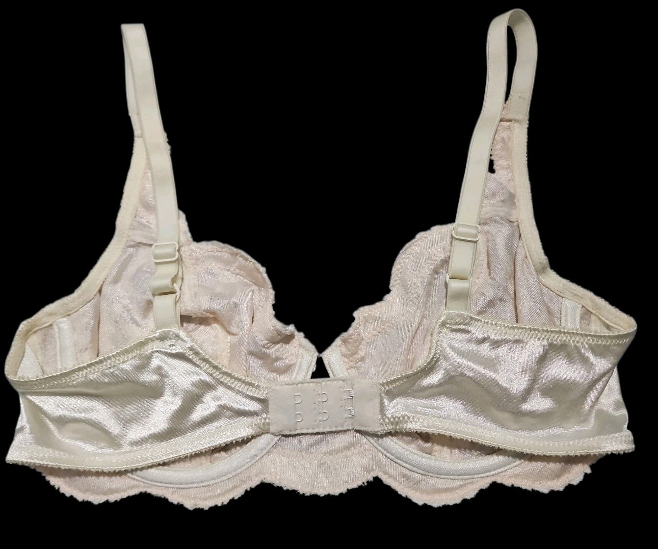 VTG 90s Victorias Secret Gold Label Romantic Lace Ivory Underwire Bra 1920A 36C