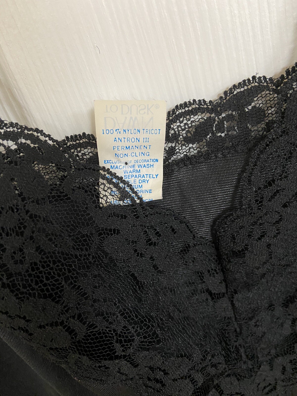 DAWN to DUSK BLACK SIZE 34 FULL SLIP STYLE 1875 Lacey Sexy Vintage