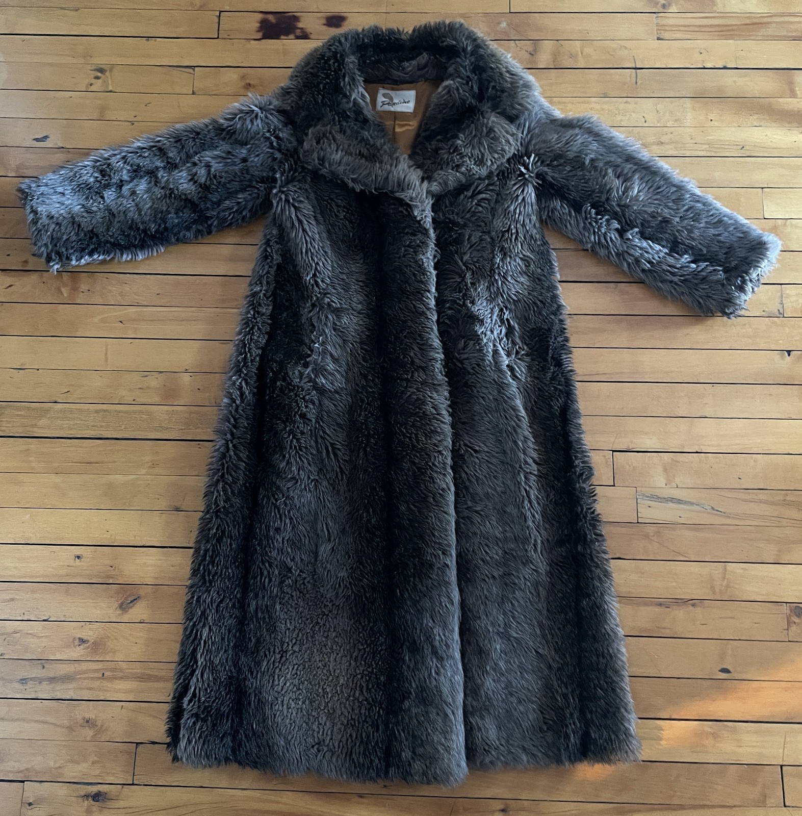 Vintage Women’s Full-Length Raccoon Look Faux Fur Coat | Panache Lykafur | Made
