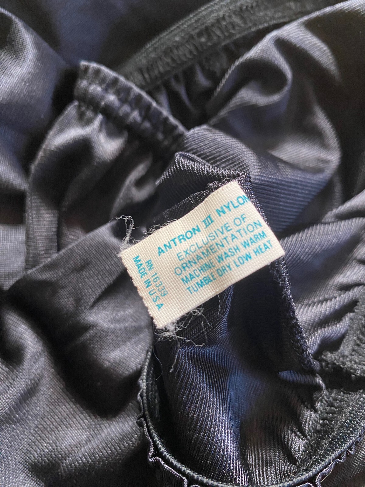Vintage 1950s Pinup Greenco Maid Black Nylon Scalloped Hem Half Slip Floral Leaf