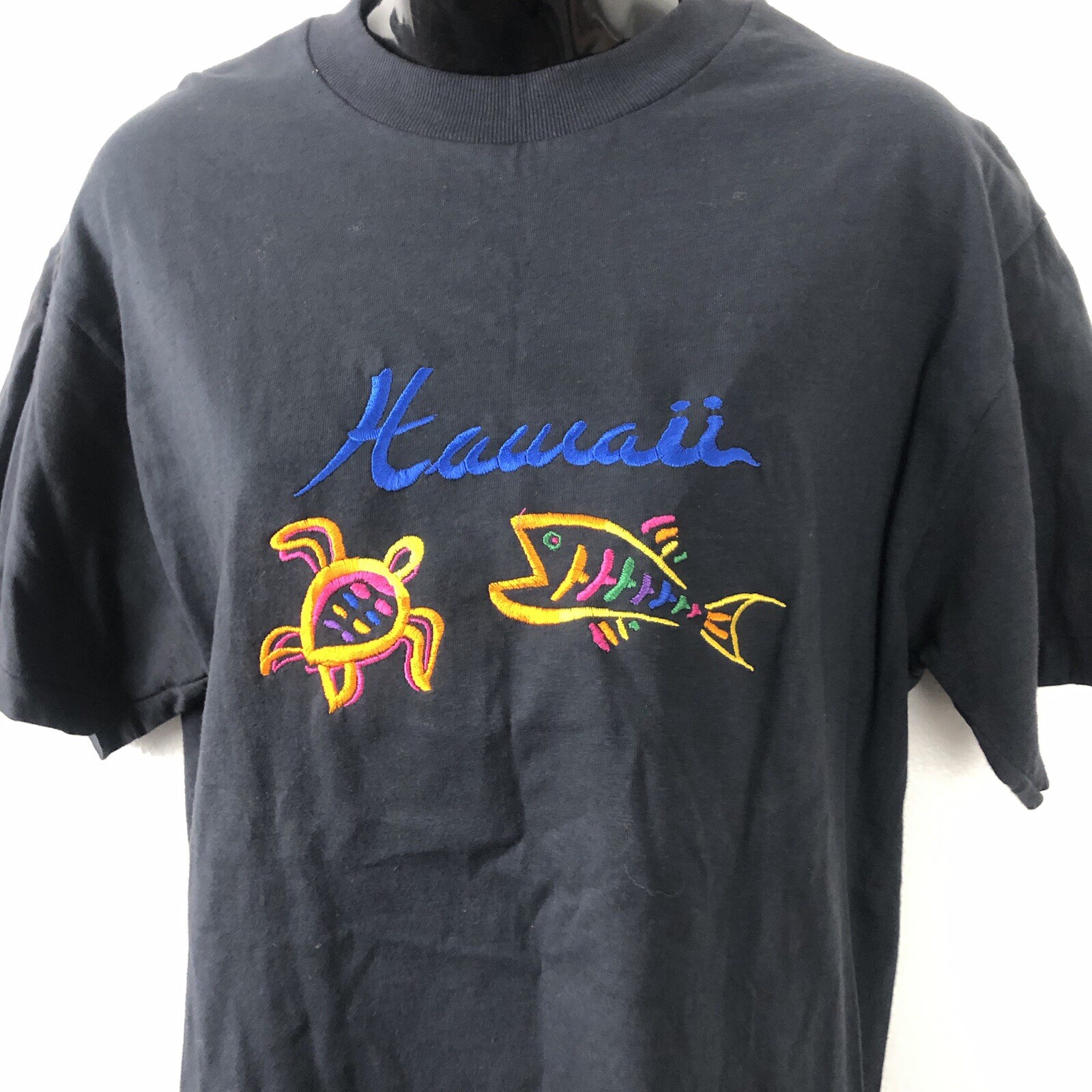 Vintage Delta Pre Shrunk Cotton Single Stitch Hawaii Embroidered Tshirt Medium
