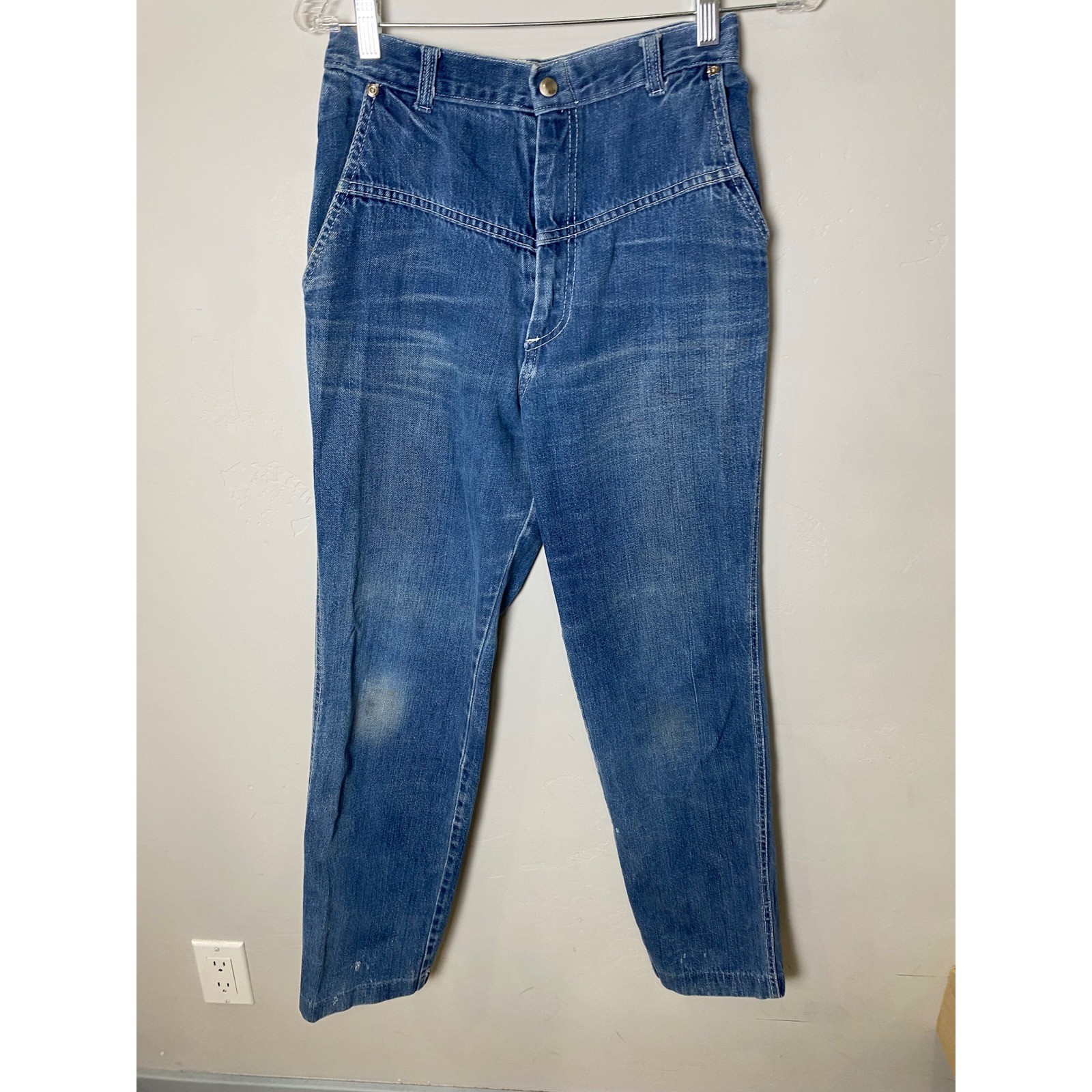 Vintage 70’s/80’s High Waisted Western Yoke Tapered Leg Denim Jeans Medium Wash