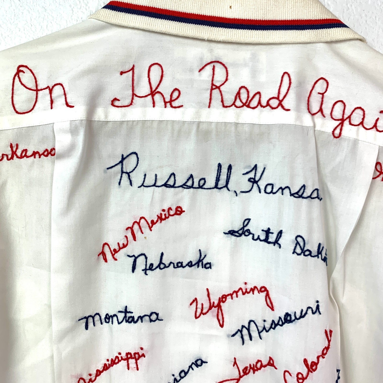 Vintage Hunter’s Glen Embroidered Tourist Kitsch On The Road Again Shirt 14