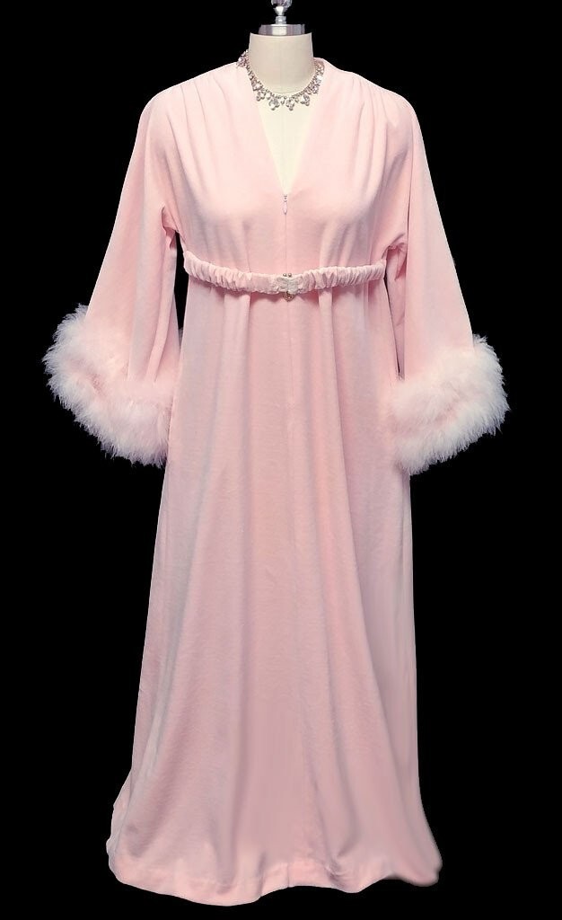 VINTAGE SAKS FIFTH AVENUE PINK MARABOU VELOUR DRESSING GOWN ROBE DESIGNER ROBE
