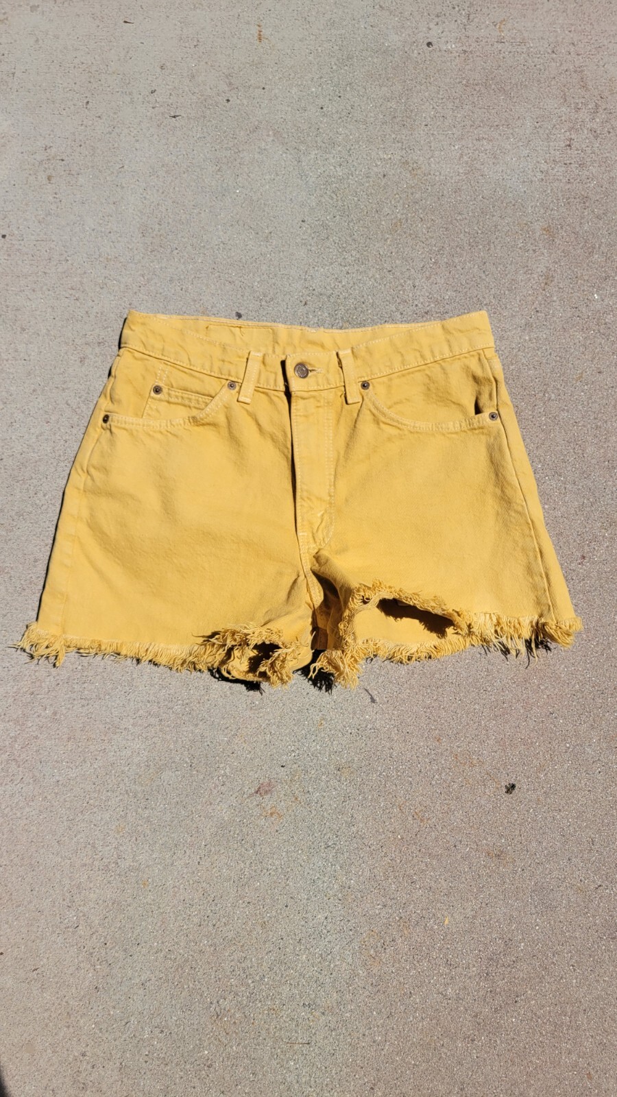Vintage 90s Levi’s Yellow Cutoff Shorts 550 31 W Orange Tab Relaxed