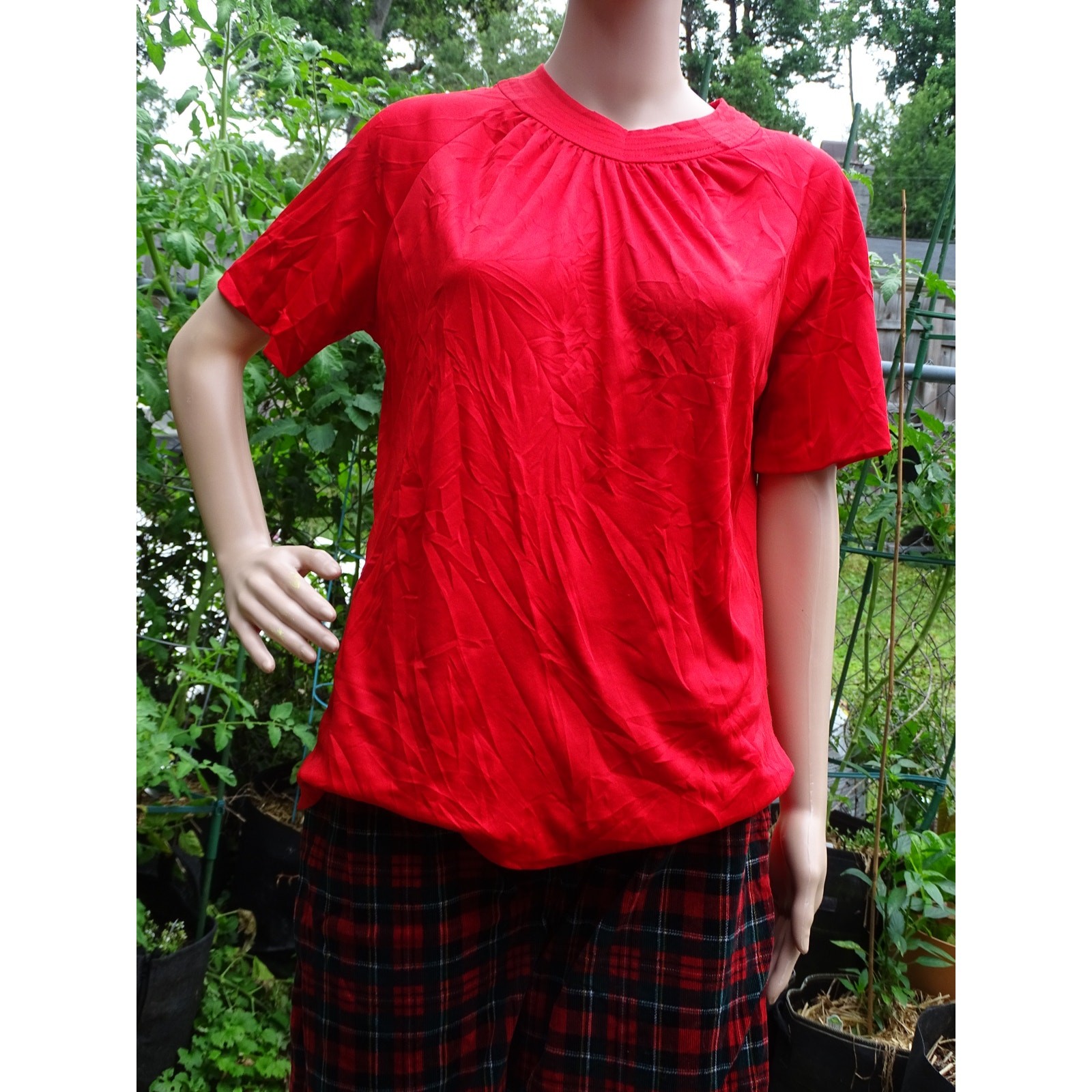 Vintage 1970s Red Blouse Womens Medium Large Gathered Pleated Retro Zipper Back