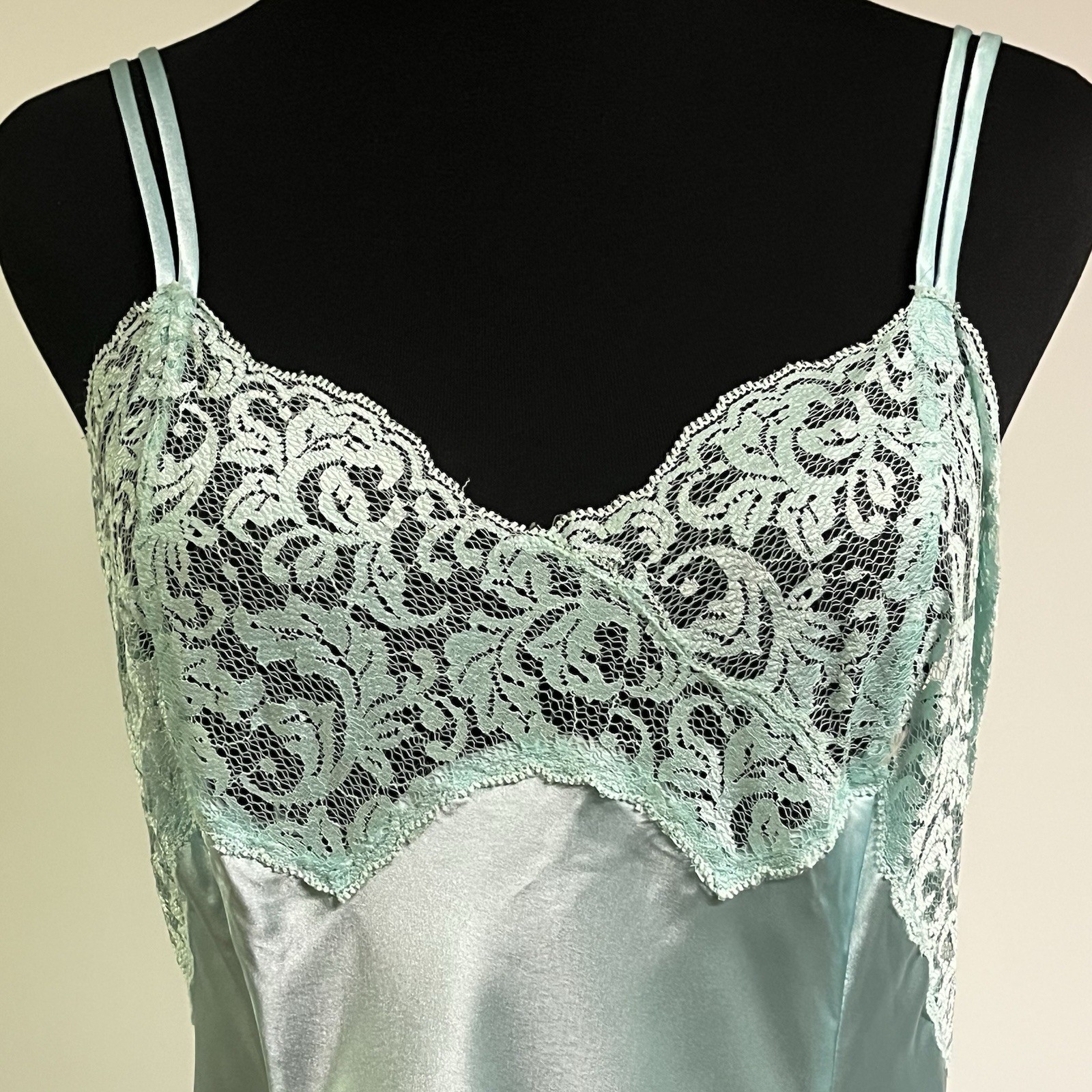 Vintage Victoria’s Secret Aqua Satin Chemise w/Adjustable Straps Size Medium