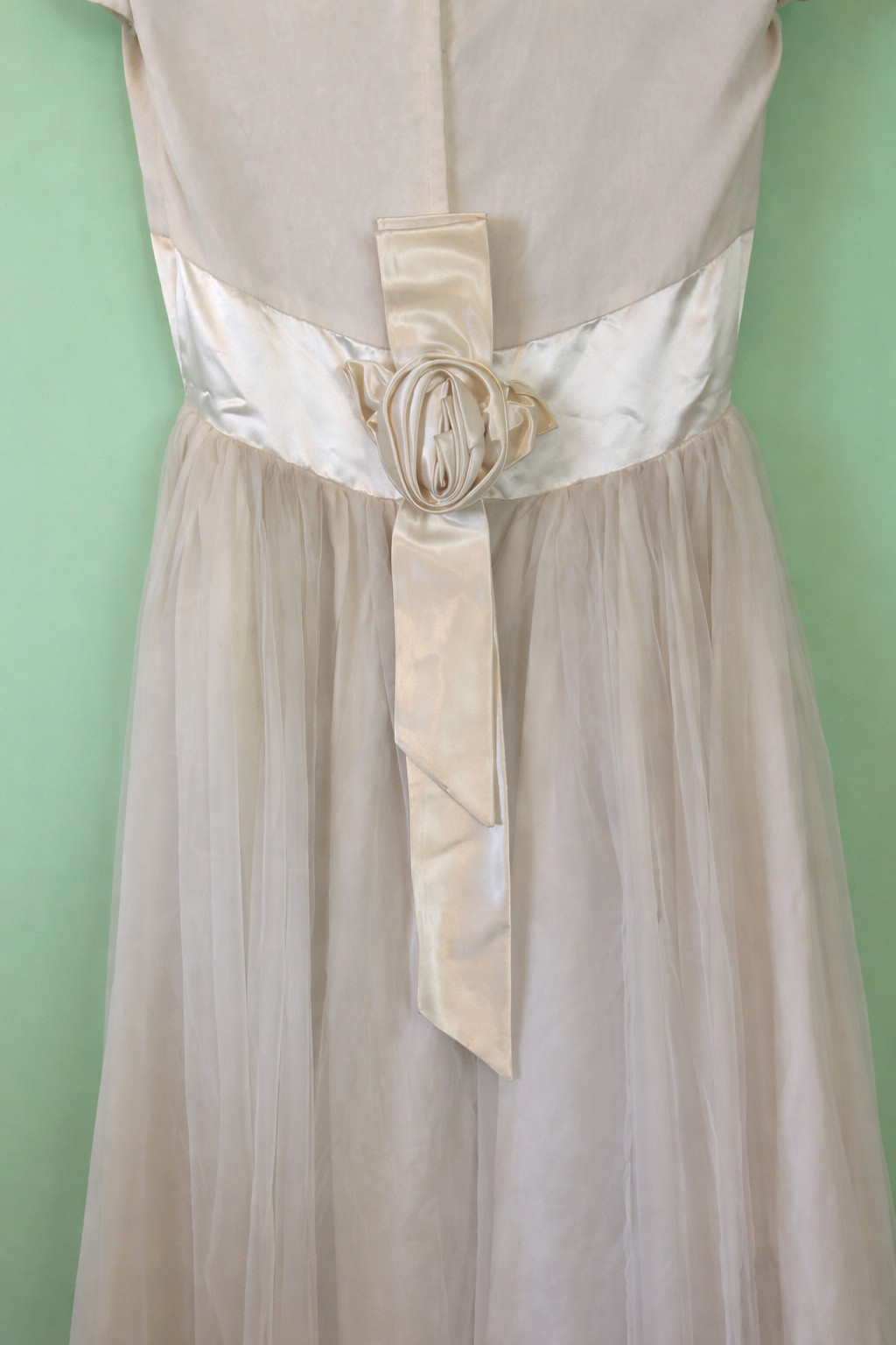 Vintage 50’s 60’s Wedding Gown SMALL Ivory Satin Rosette Bow cap sleeve Chiffon