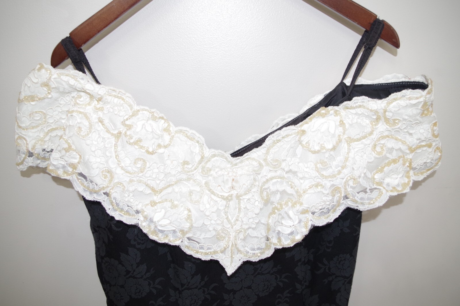 C12 Scarlett Nite VTG 11/12 Black Brocade & White Lace & Beads Prom Dress Party