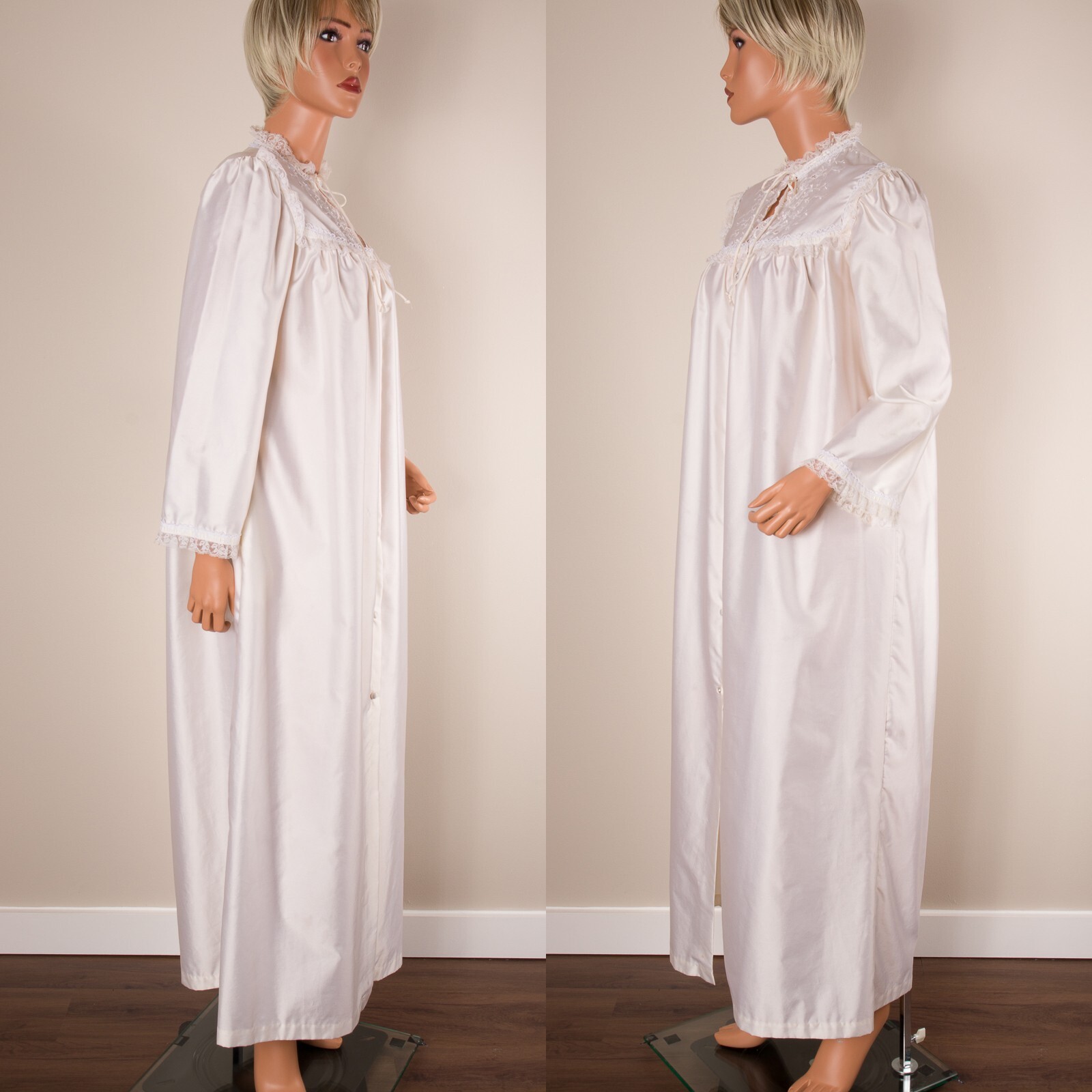 💖 BARBIZON Vintage Pearl Ivory Silky Satin Robe Long Sleeve Embroidered Lace M