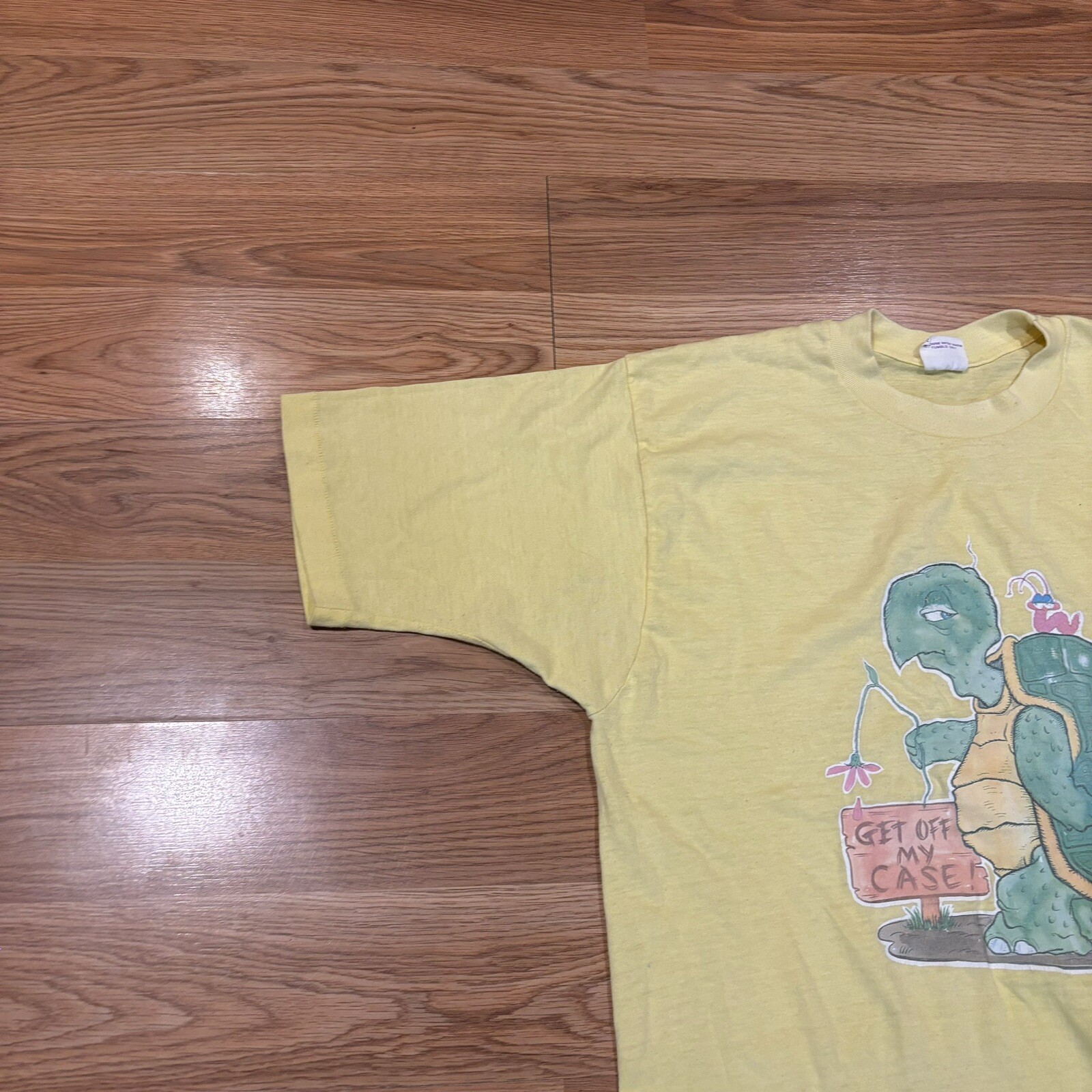 VTG Turtle Shirt Roach 1975 Retro Yellow 1970s Single Stitch Size Large