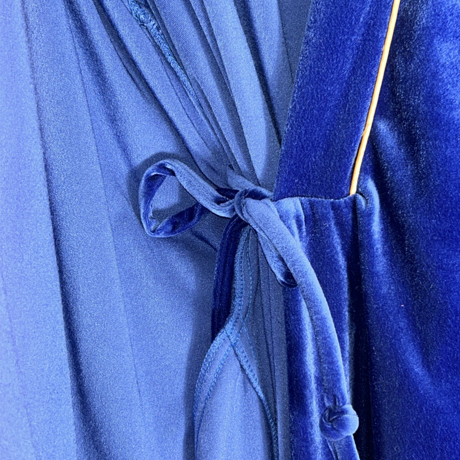 Vintage APPEL M Royal Blue Robe Plush Velour/Velvet Wrap Style Belt Floral Trim