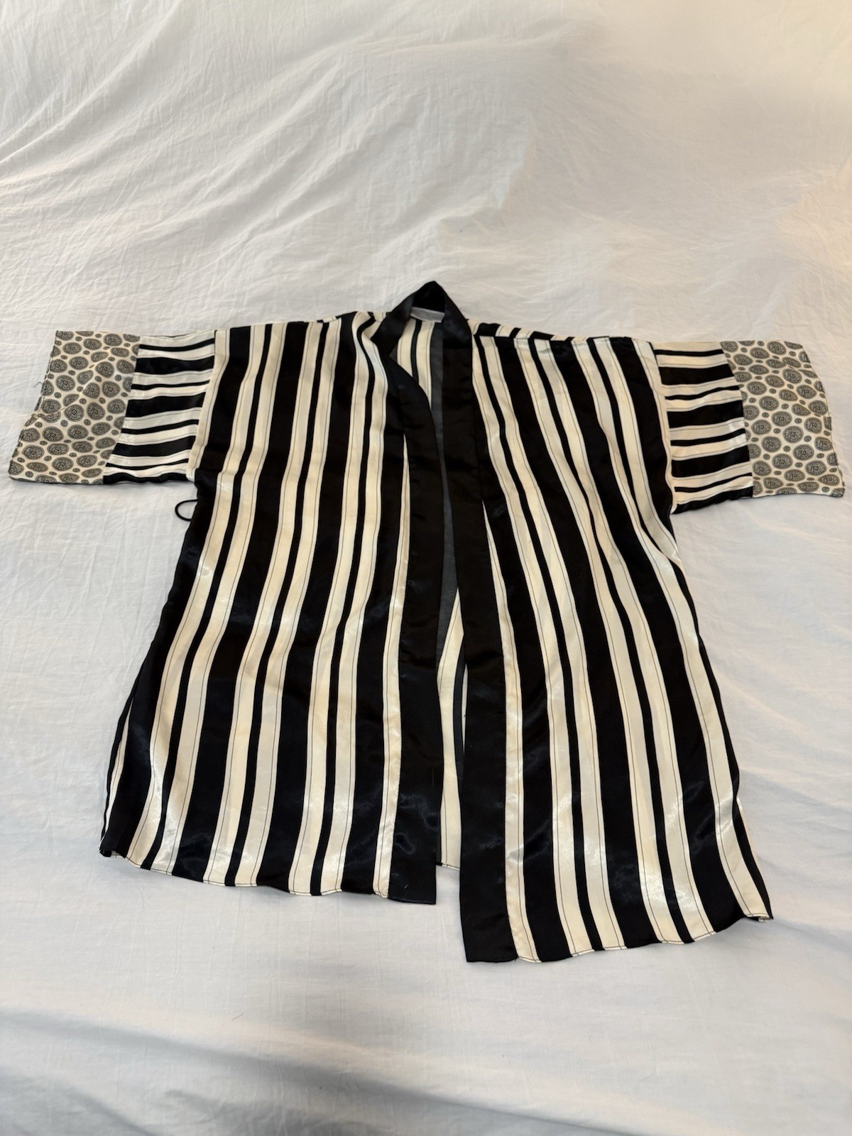 Vintage Val Mode Black Ivory Striped Kimono Robe Jacket One Size Open Front 84