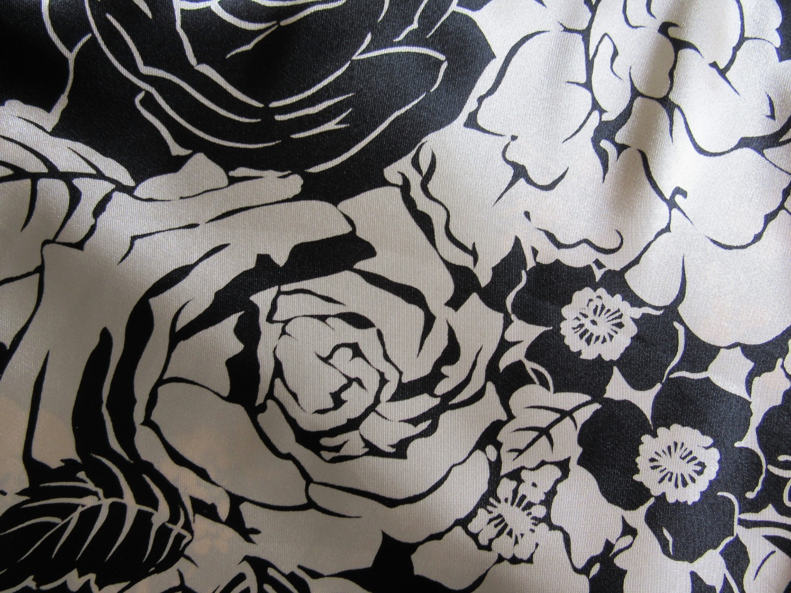 VTG California Dynasty Size Large 2 Piece Nightgown & Robe Black & Cream Floral