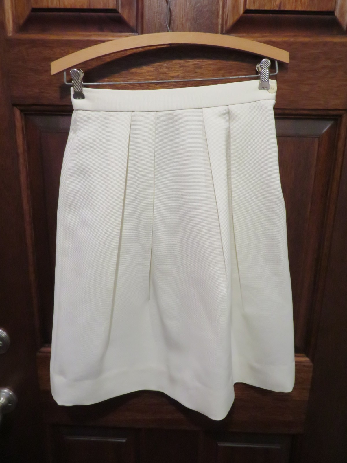 VINTAGE Donna Morgan Skirtsuit. Black Velvet Jacket. Cream/Ivory/Off-White Skirt