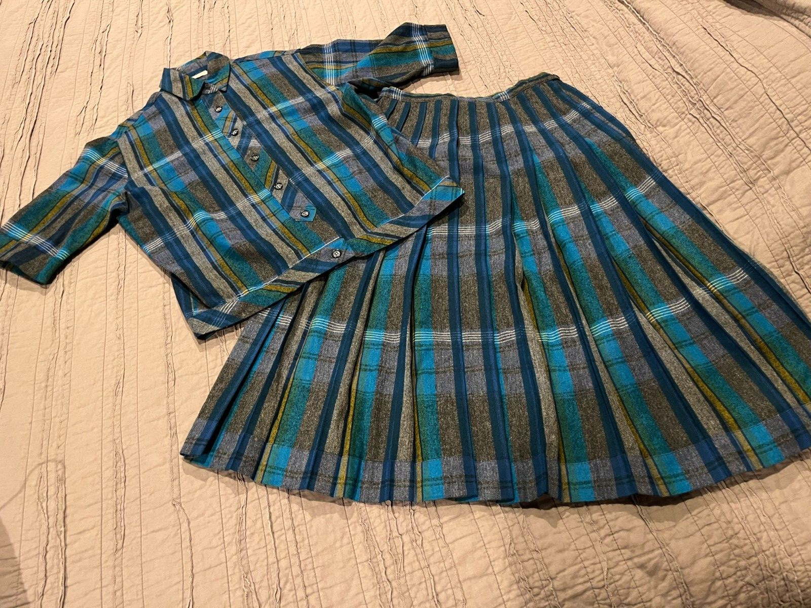 Women’s Vtg CENTURY OF BOSTON Plaid Skirt & Short Sleeve Jacket Size S
